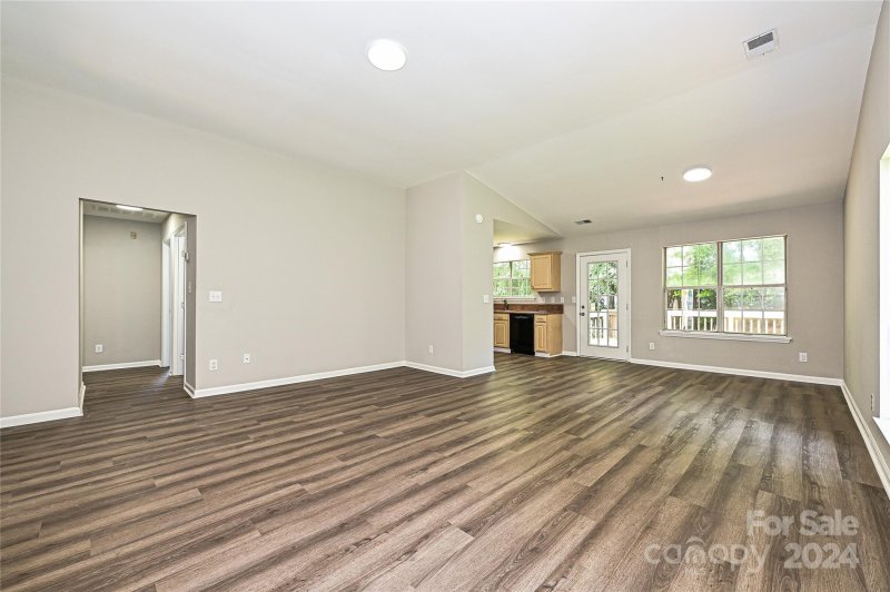 Property image 4 at 11621 Chadburn Lane, Charlotte, NC 28215