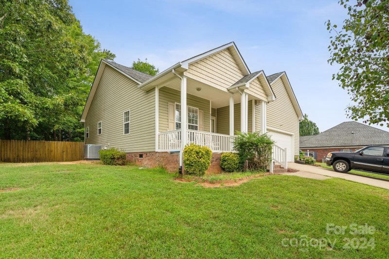 Property image 2 at 325 Buford Drive, Landis, NC 28088