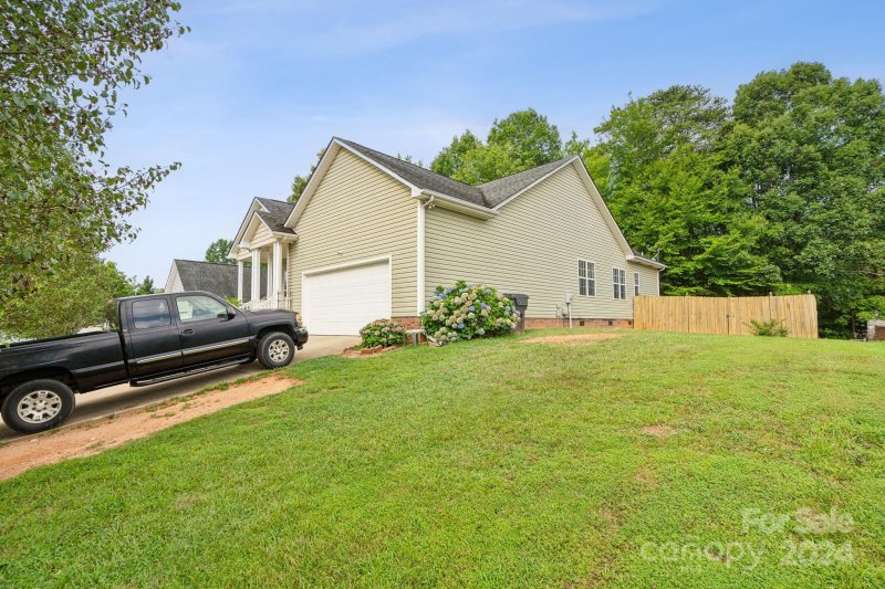 Property image 3 at 325 Buford Drive, Landis, NC 28088