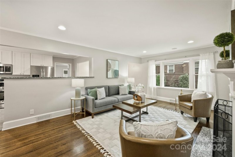 Property image 5 at 515 Bartling Road, Charlotte, NC 28209