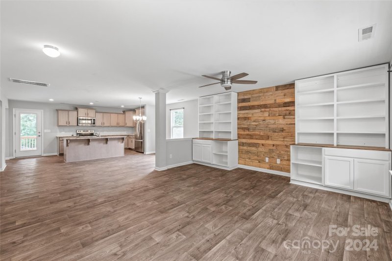 Property image 5 at 400 Beverly Circle, Charlotte, NC 28270