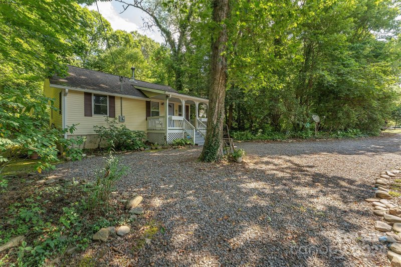 Property image 2 at 289 Pine Street, Black Mountain, NC 28711