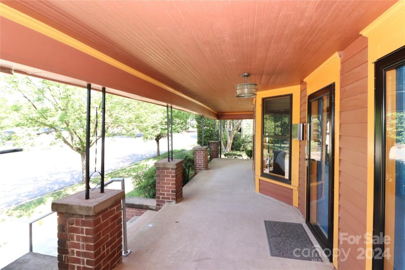 Property image 5 at 625 S Race Street, Statesville, NC 28677
