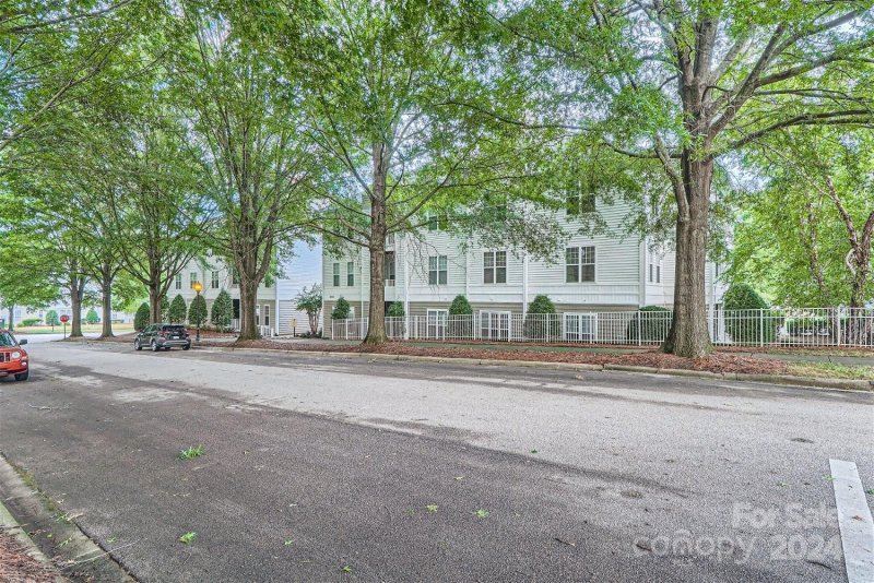 Property image 3 at 18605 Ruffner Drive, Cornelius, NC 28031