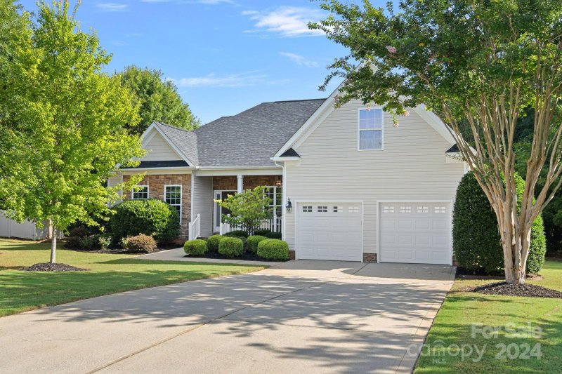 Property image 3 at 713 Trailhead Lane, Fort Mill, SC 29708