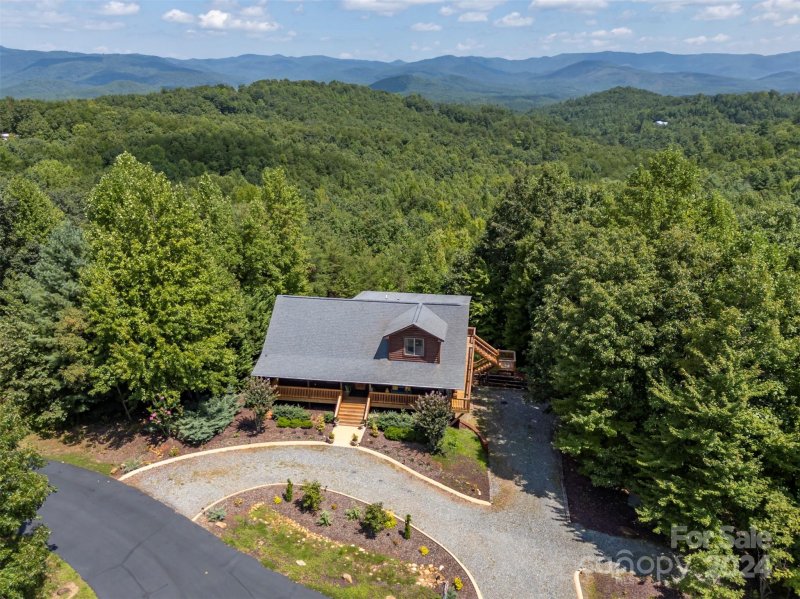 Property image 2 at 318 Woodgate Drive, Bostic, NC 28018