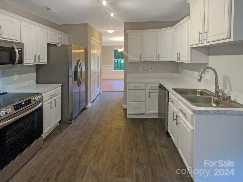 Property image 2 at 10100 Greenwood Court, Charlotte, NC 28215