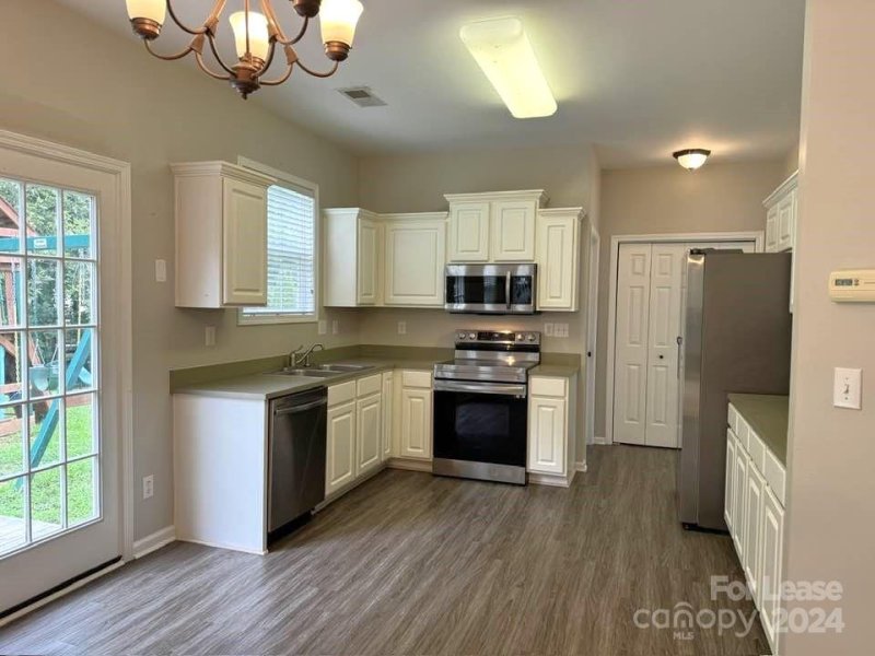 Property image 3 at 132 Meandering Way Lane, Mooresville, NC 28117