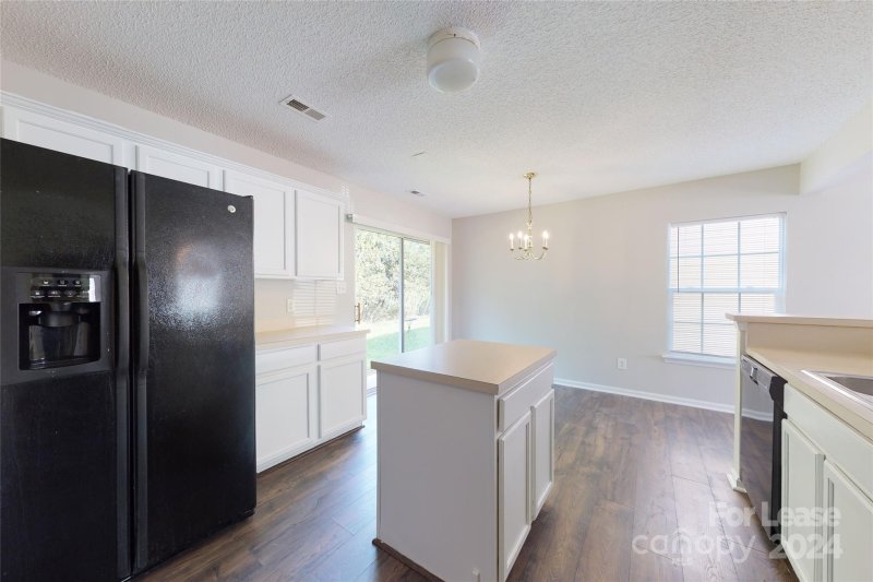 Property image 5 at 2024 Pimpernel Road, Charlotte, NC 28213