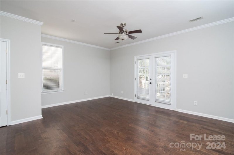 Property image 3 at 14925 Scothurst Lane, Charlotte, NC 28277