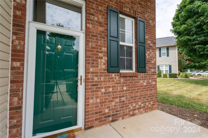 Property image 4 at 8973 Cinnabay Drive, Charlotte, NC 28216