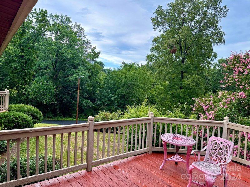 Property image 4 at 137 Brooklain Drive, Charlotte, NC 28214