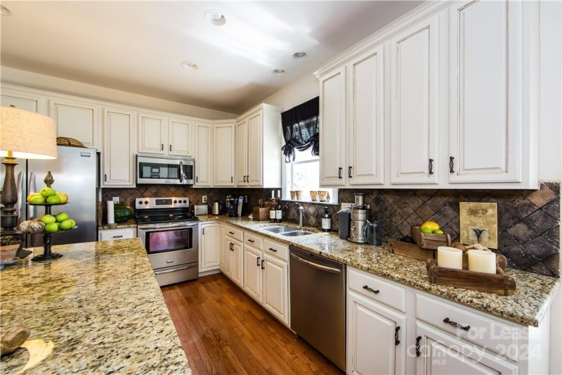 Property image 4 at 10378 Sutherby Drive, Charlotte, NC 28277