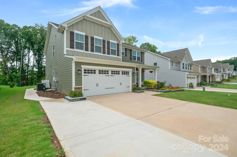 Property image 3 at 4747 Green Mountain Drive, Charlotte, NC 28215