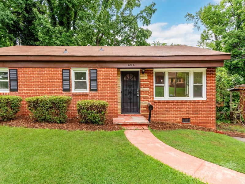 Property image 3 at 4206 Welling Avenue, Charlotte, NC 28208