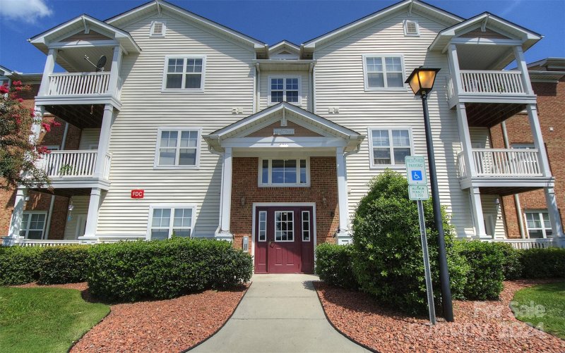 11266 Hyde Pointe Court