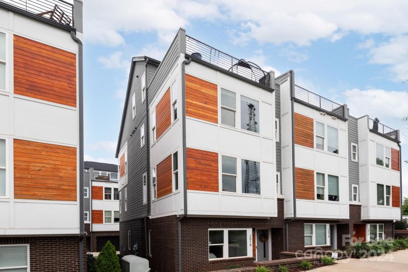 Property image 2 at 2018 Bryant Park Drive, Charlotte, NC 28208