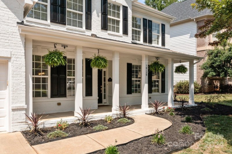 Property image 3 at 10129 Squires Way, Cornelius, NC 28031