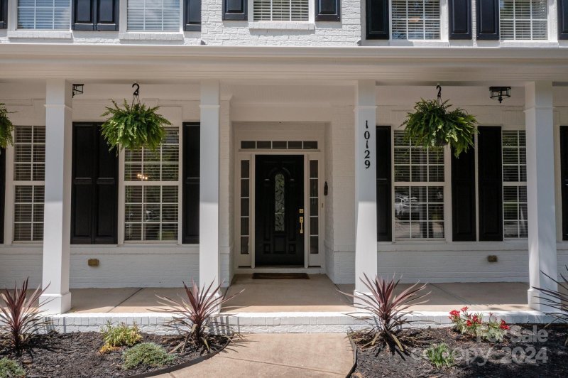 Property image 4 at 10129 Squires Way, Cornelius, NC 28031