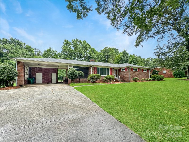 Property image 3 at 638 Coulwood Drive, Charlotte, NC 28214