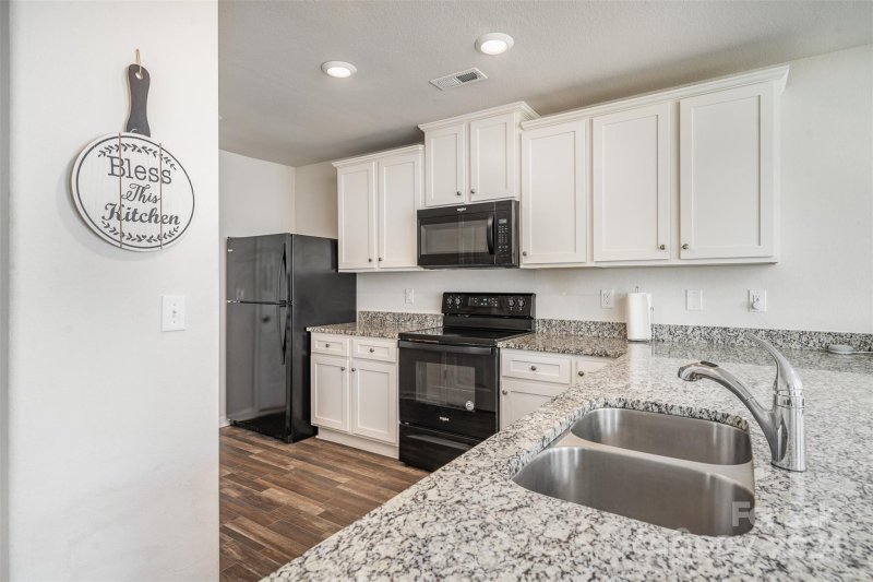 Property image 4 at 140 Trail Wood Court, Salisbury, NC 28146