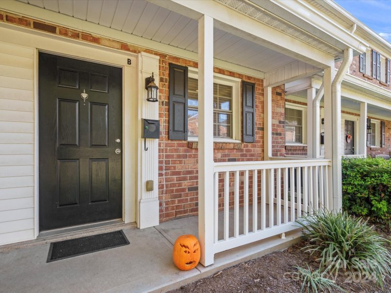 Property image 5 at 1344 Green Oaks Lane, Charlotte, NC 28205