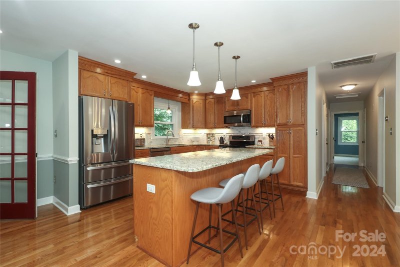 Property image 3 at 100 Condover Place, Charlotte, NC 28270