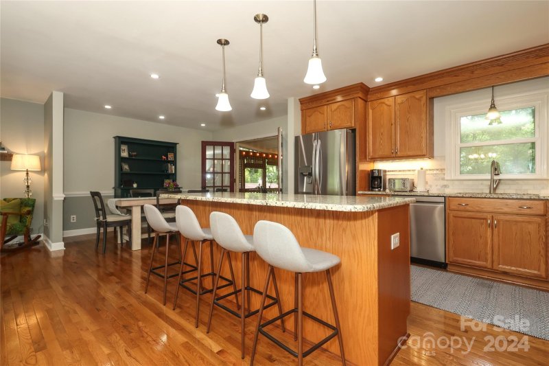 Property image 5 at 100 Condover Place, Charlotte, NC 28270