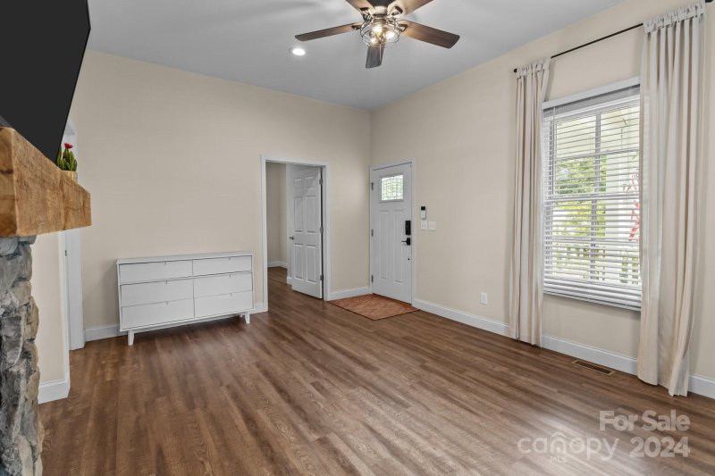 Property image 5 at 332 Messick Avenue, Mooresville, NC 28115