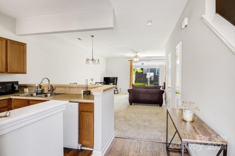 Property image 3 at 1748 Holliford Court, Charlotte, NC 28215