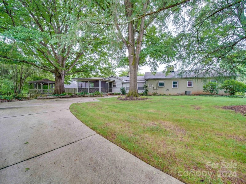 Property image 3 at 10512 Roseberry Court, Charlotte, NC 28277