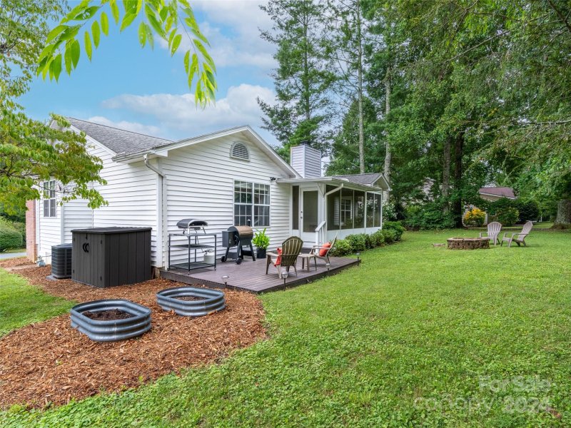 Property image 2 at 27 St Andrews Drive, Etowah, NC 28729