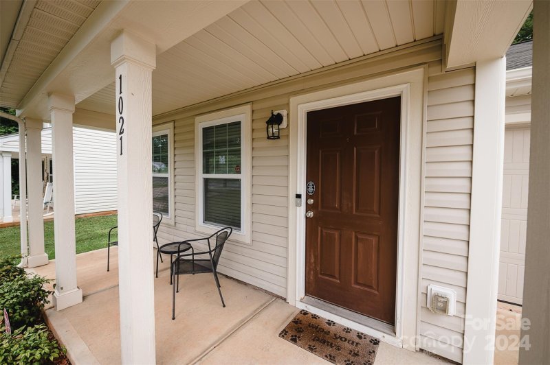Property image 4 at 1021 Rook Road, Charlotte, NC 28216