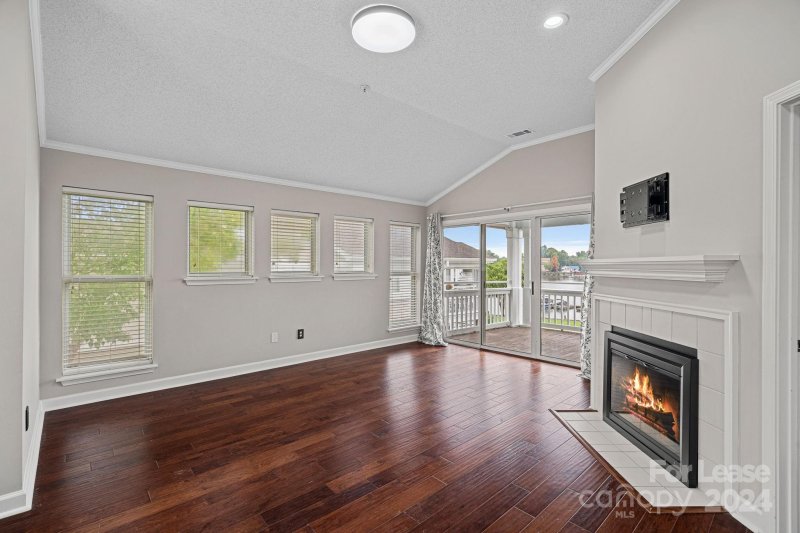 Property image 4 at 1314 Torrence Circle, Davidson, NC 28036