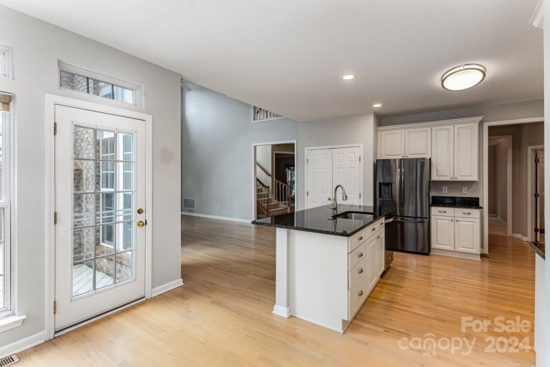 Property image 4 at 15547 Donnington Drive, Charlotte, NC 28277