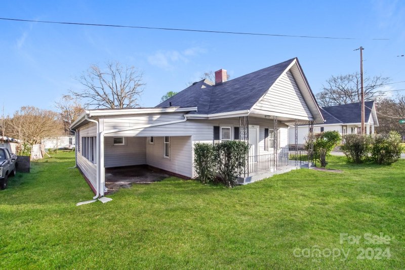 Property image 2 at 1912 Hemlock Avenue, Gastonia, NC 28054