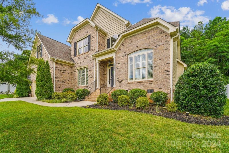 Property image 2 at 1673 Essex Hall Drive, Rock Hill, SC 29730