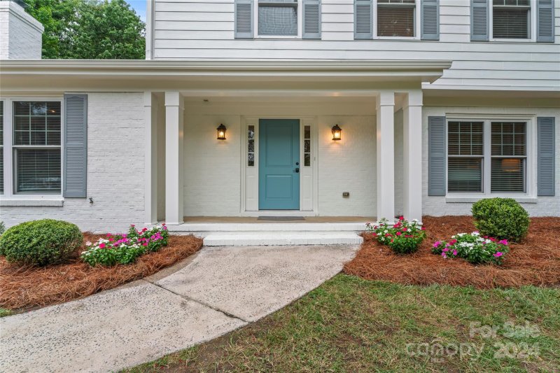 Property image 4 at 7118 Candlewyck Lane, Charlotte, NC 28226