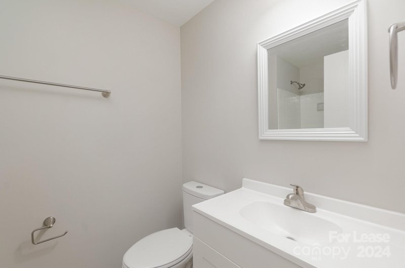 Property image 5 at 1645 Arlyn Circle, Charlotte, NC 28213