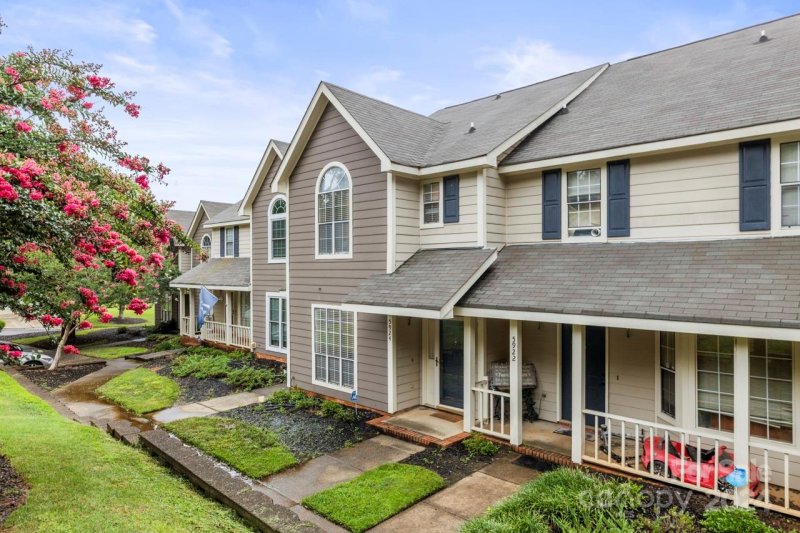 Property image 2 at 5924 Amity Springs Drive, Charlotte, NC 28212