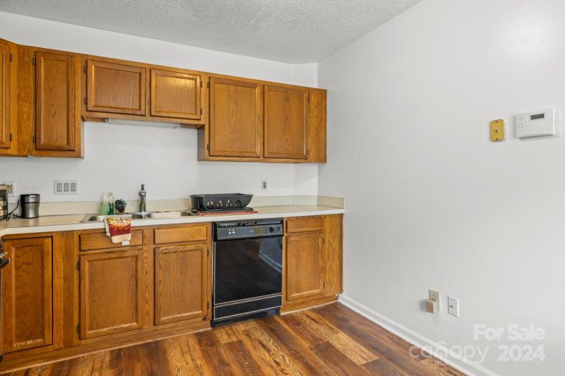 Property image 4 at 5924 Amity Springs Drive, Charlotte, NC 28212