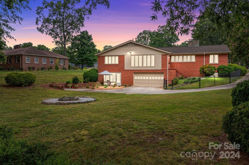 Property image 2 at 19 Oak Road, Salisbury, NC 28144