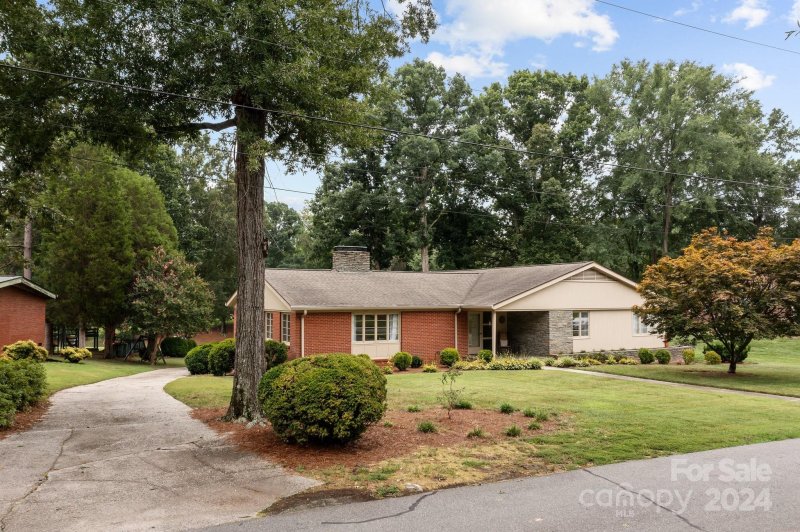 Property image 3 at 19 Oak Road, Salisbury, NC 28144