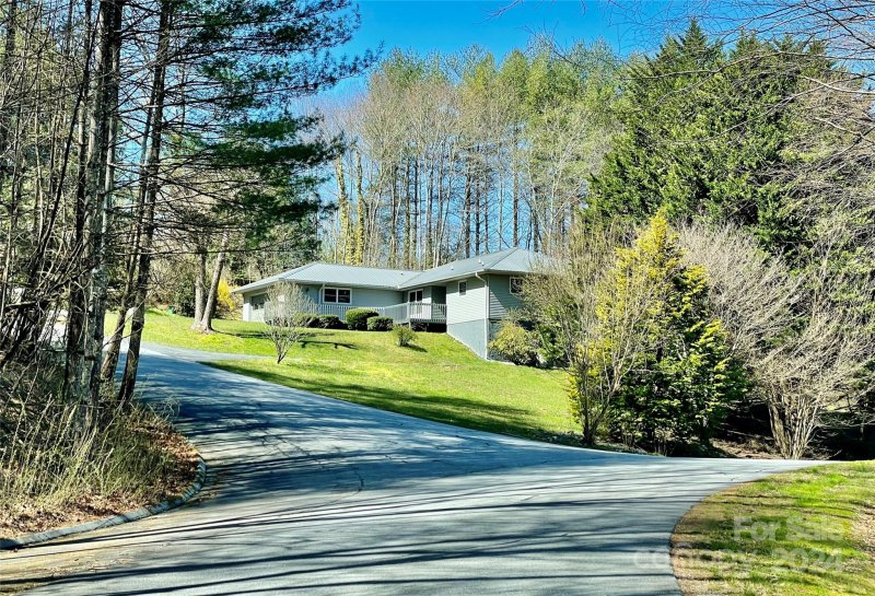 Property image 2 at 30 Hubbard Circle, Penrose, NC 28766