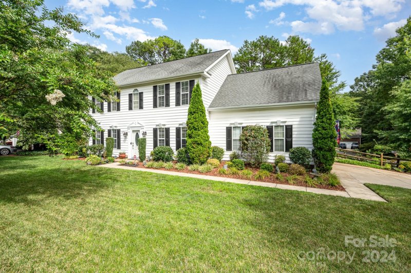 Property image 2 at 7620 Claiborne Woods Road, Charlotte, NC 28216