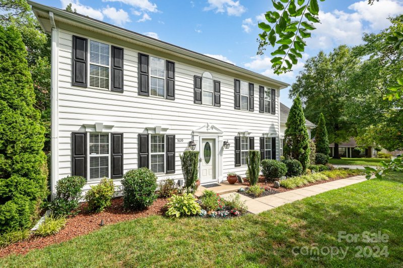 Property image 3 at 7620 Claiborne Woods Road, Charlotte, NC 28216