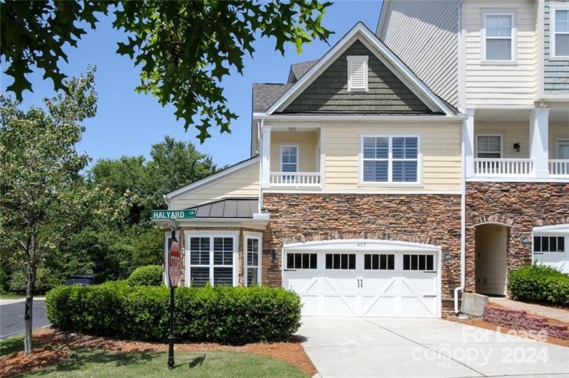 405 Halyard Lane