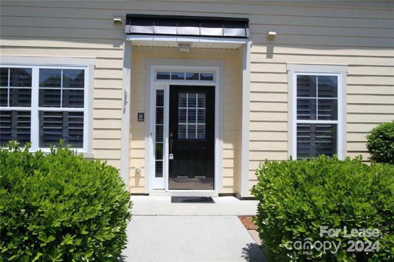 Property image 3 at 405 Halyard Lane, Tega Cay, SC 29708