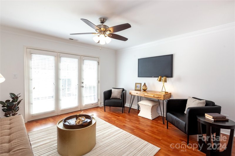 Property image 3 at 1330 Green Oaks Lane, Charlotte, NC 28205