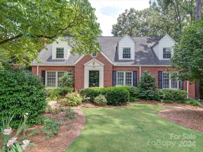 1119 S Belvedere Avenue